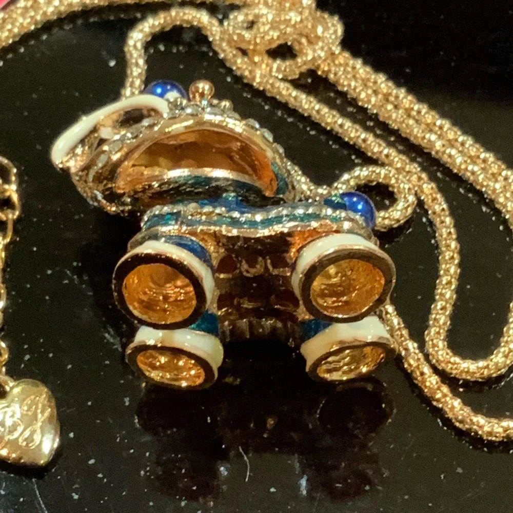 Betsey Johnson Necklace Foo Dog Blue Rhinestones Gold Tone #N551
